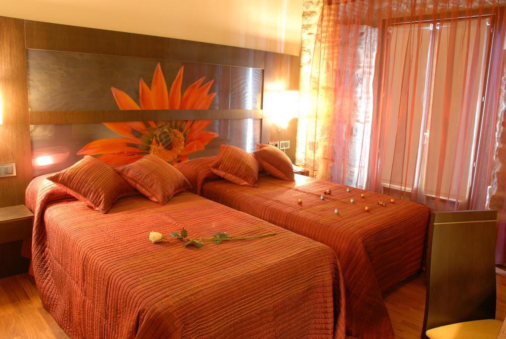 Hotel Los Usias Dos Torres Extérieur photo