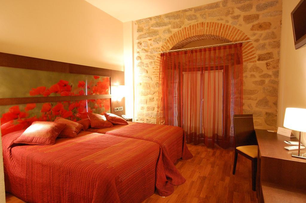 Hotel Los Usias Dos Torres Extérieur photo