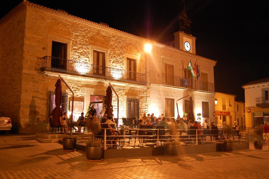 Hotel Los Usias Dos Torres Extérieur photo