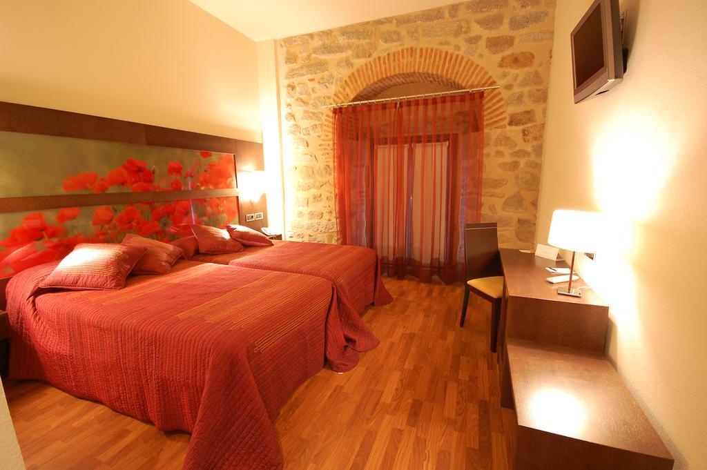 Hotel Los Usias Dos Torres Extérieur photo